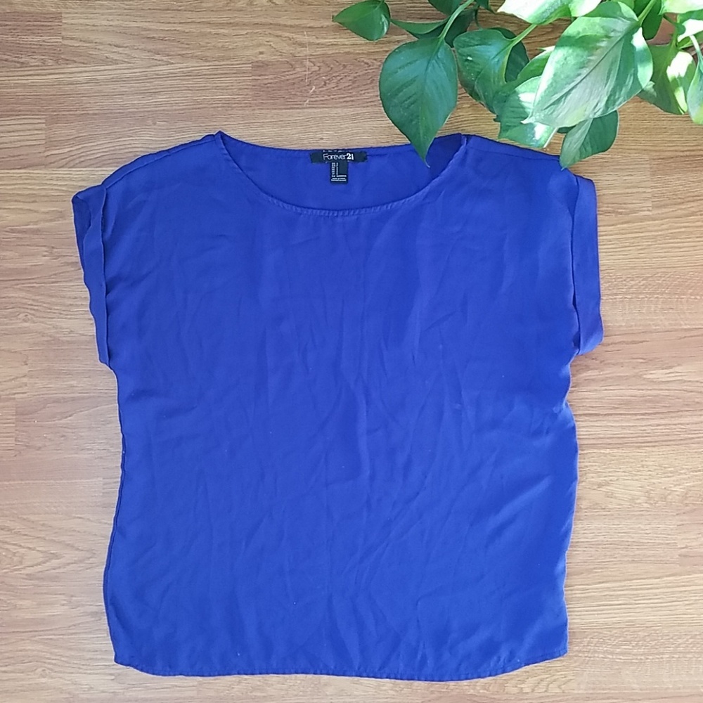 SALE 5/$20🎉 Forever 21 Dark Purple Top